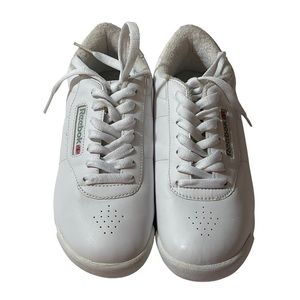 Reebok leather classic white princess tennis shoe size 8 clean and pre-owned
